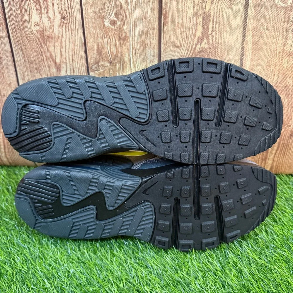 Nike Air Max Excee Sneakers Mens size 9 Atmosphere Grey Neon Yellow Athletic
